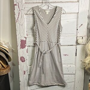 Monteau Dk Blue & Cream Striped Mini Dress Sz small Tie Waist f/ Belted
